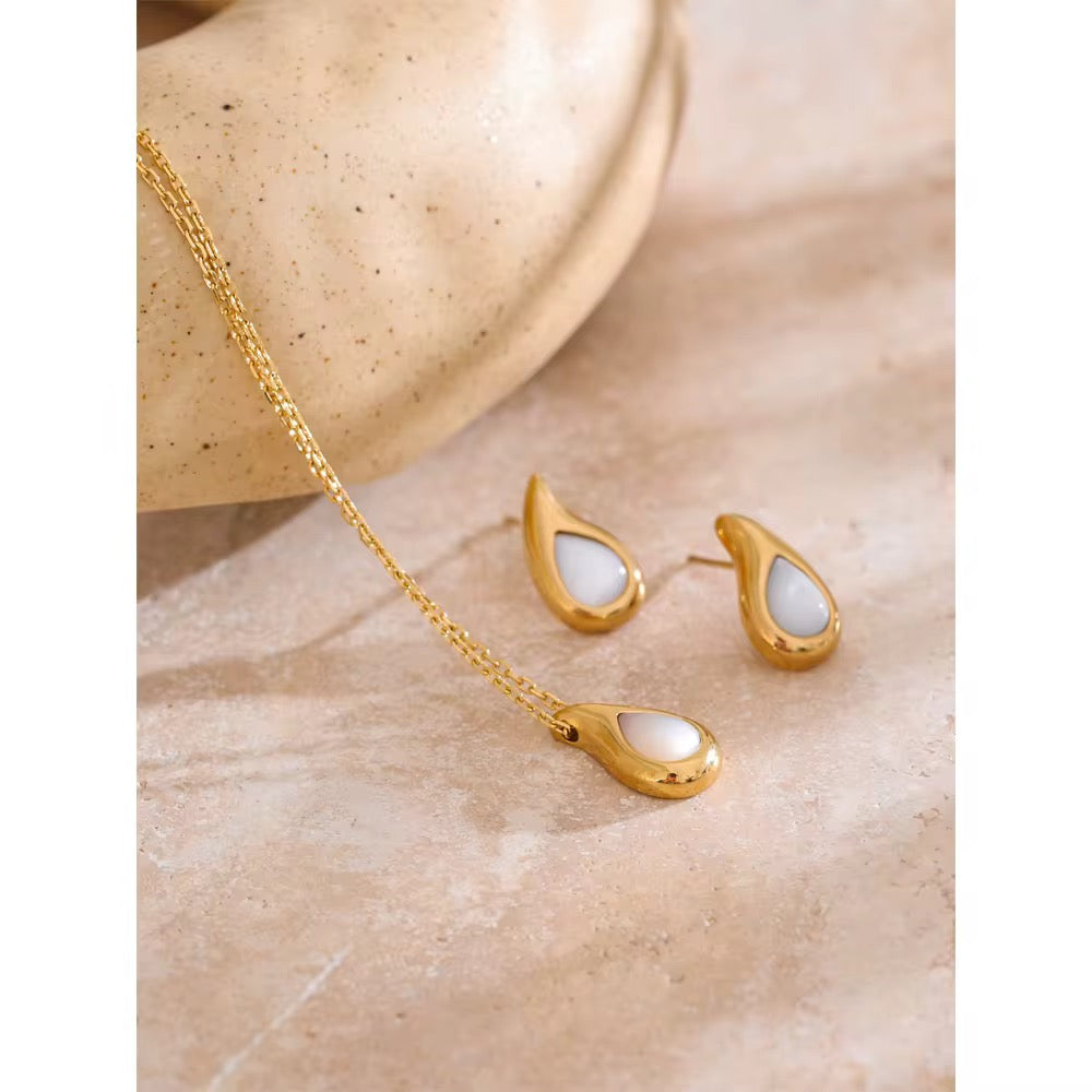 Aisha Shell Earrings