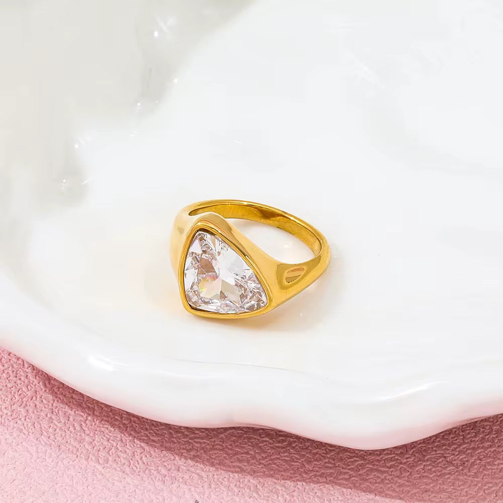 Zinnara Ring