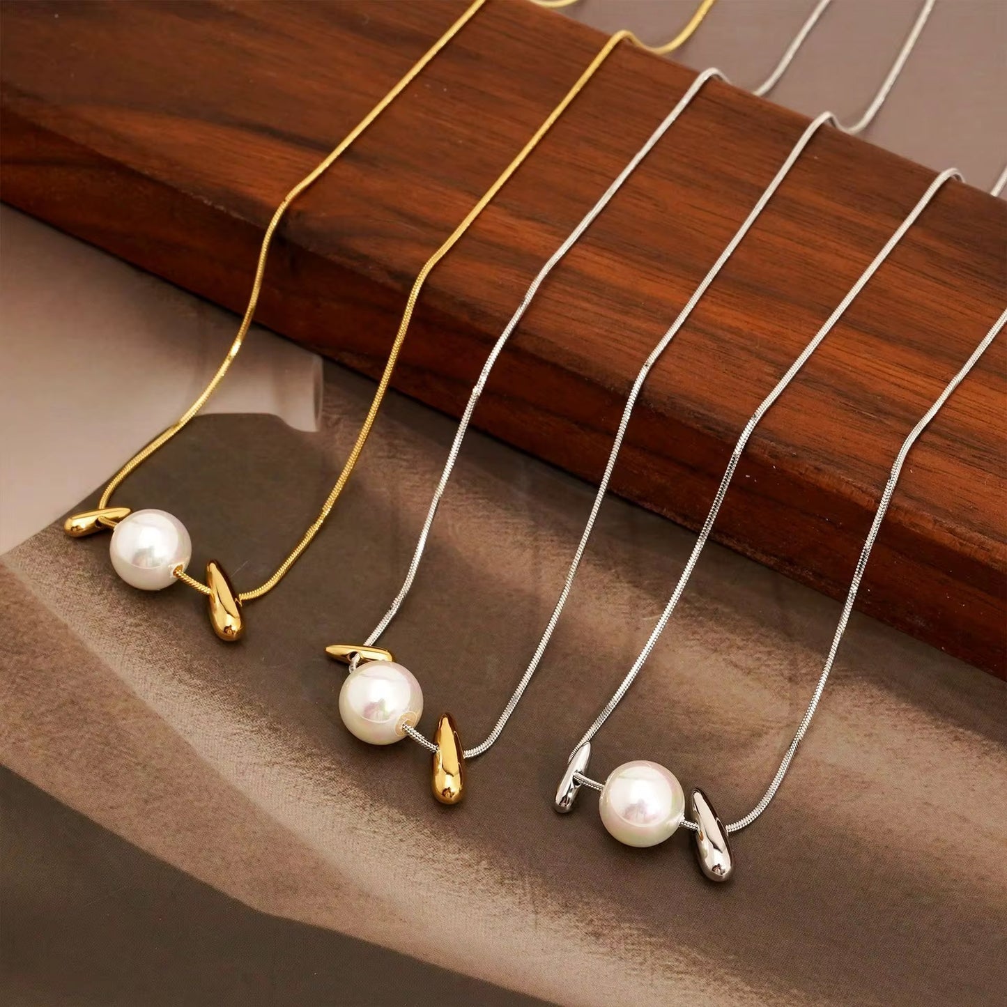 Vesper Pearl Necklace