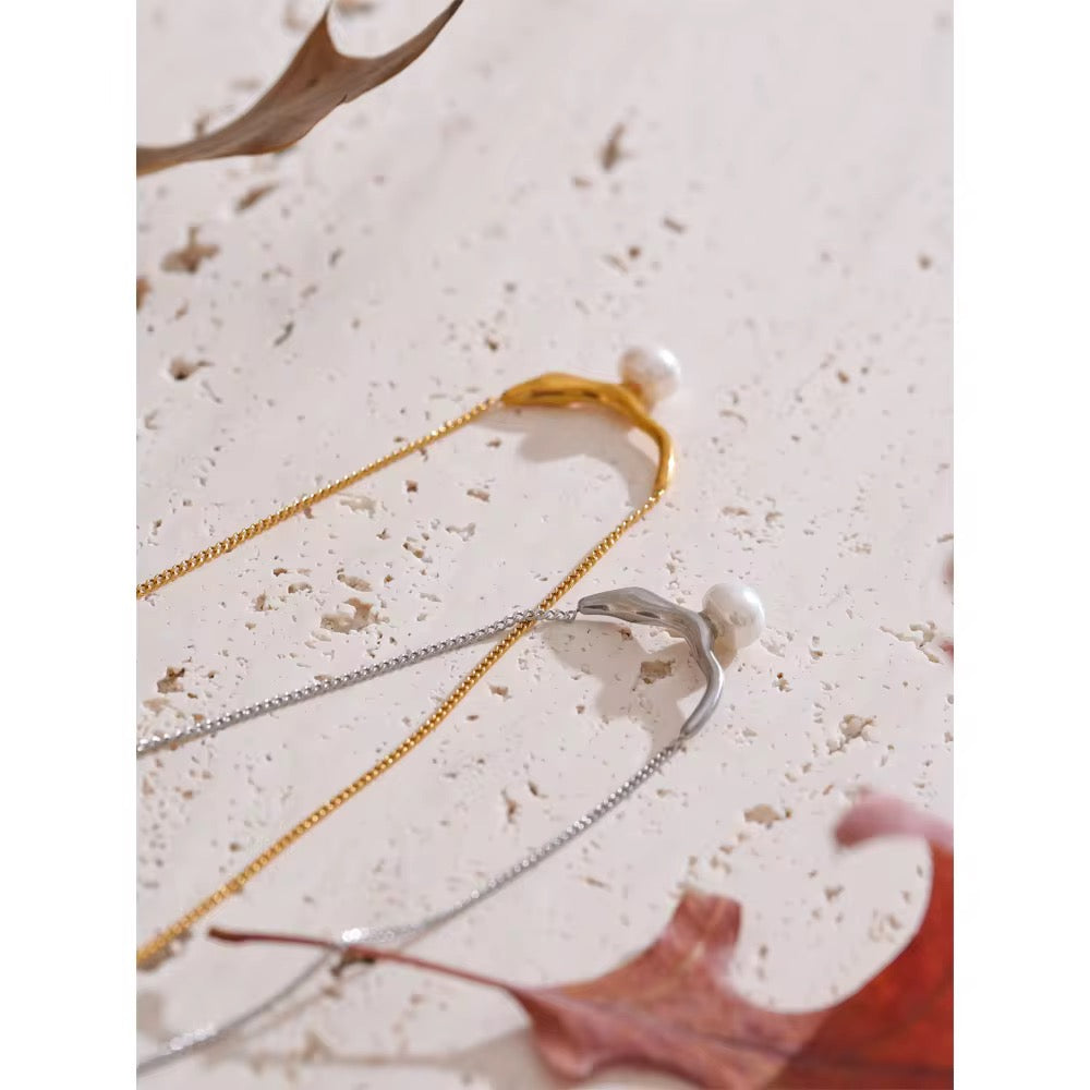 Azura Pearl Necklace