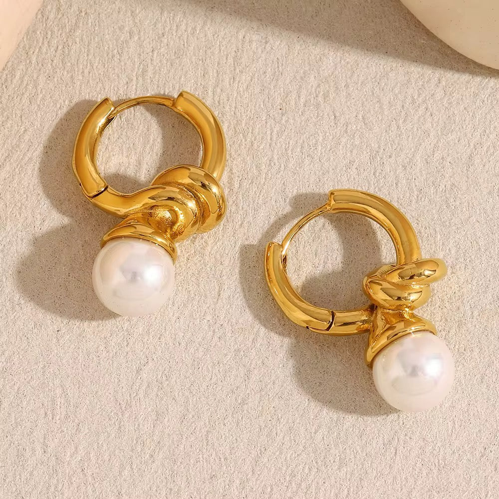 Viora Pearl Earrings