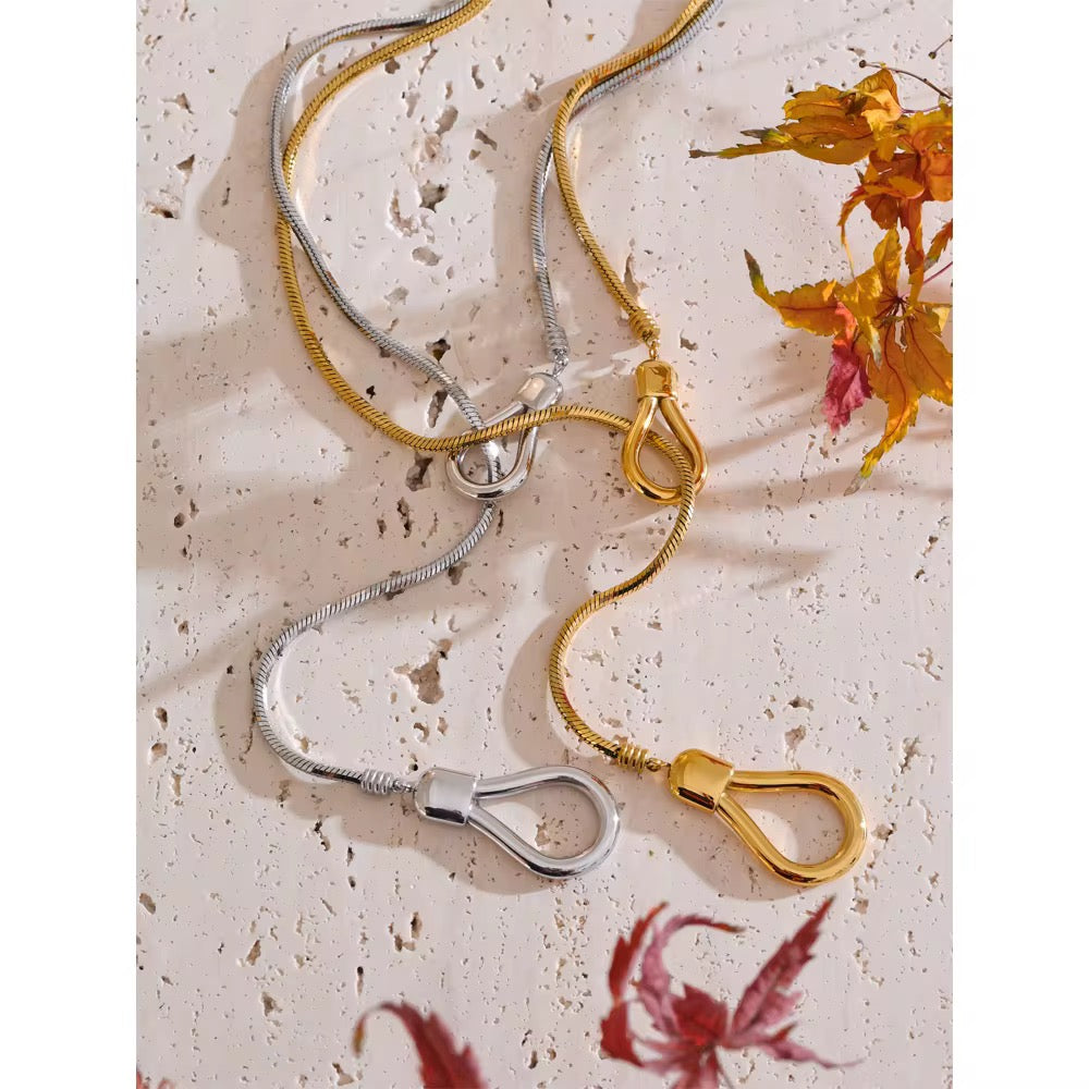 Zoya Lariat Necklace