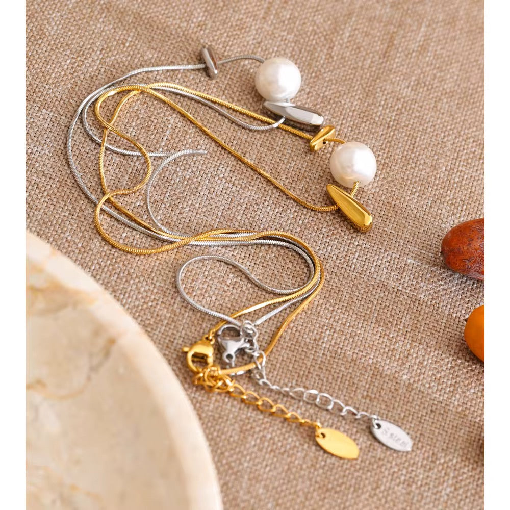 Vesper Pearl Necklace