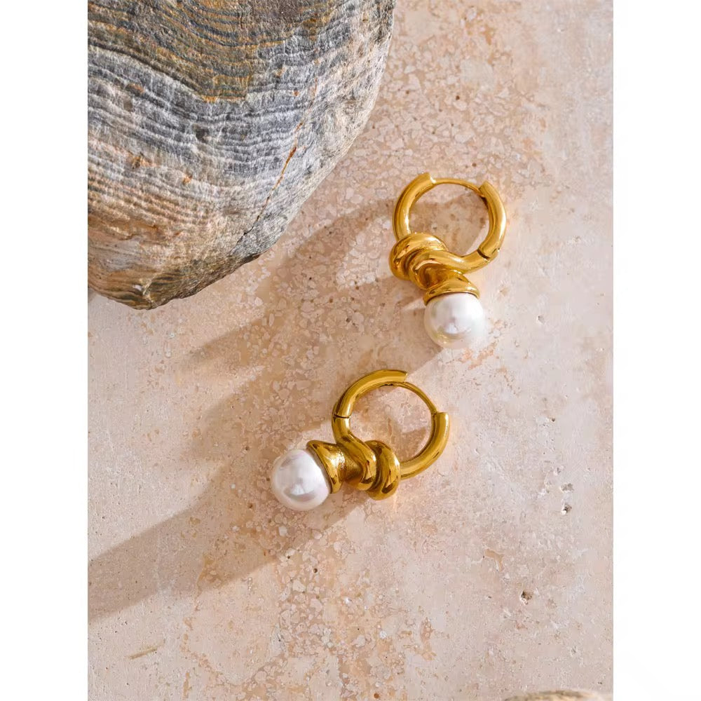Viora Pearl Earrings