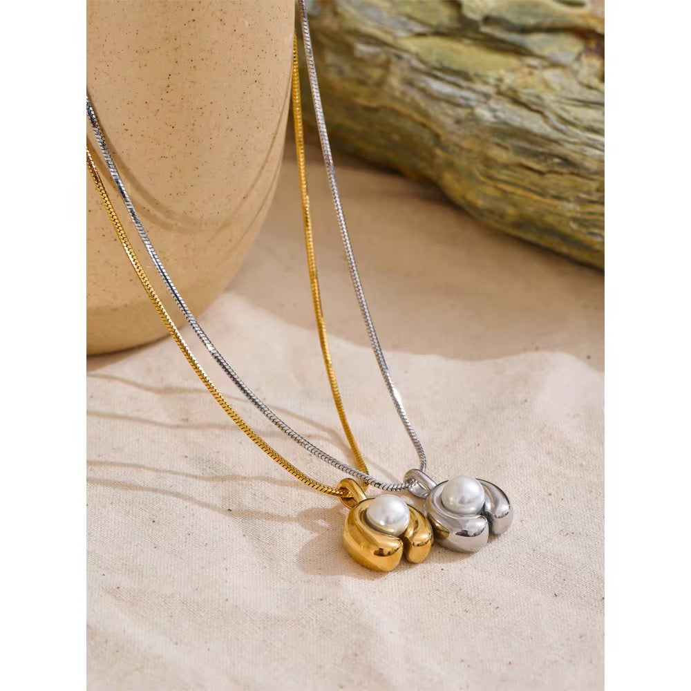 Vanya Pearl Necklace