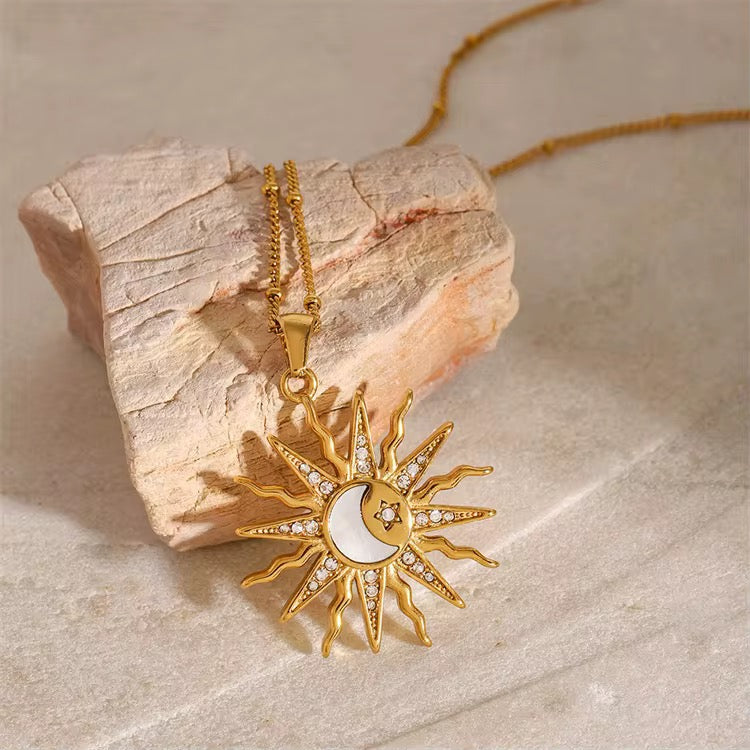 Alyra Necklace