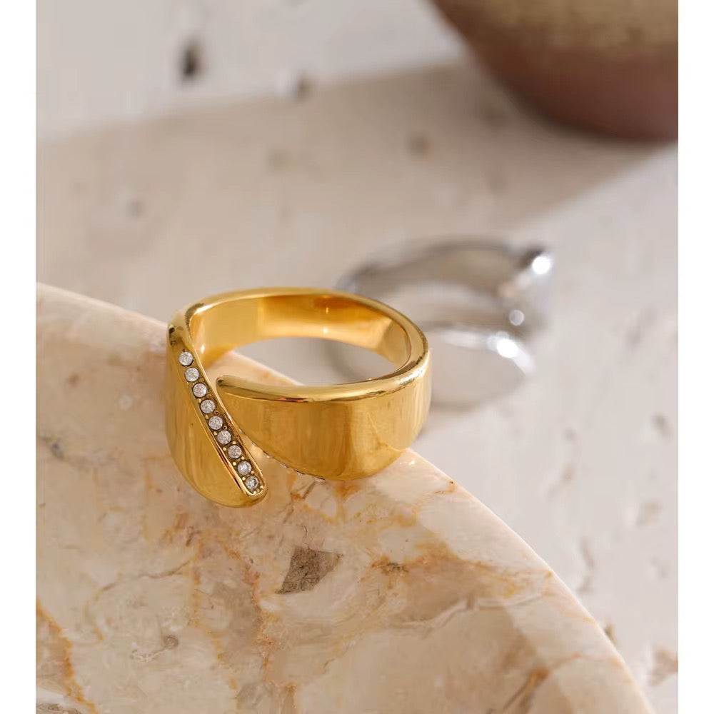 Soleia Ring