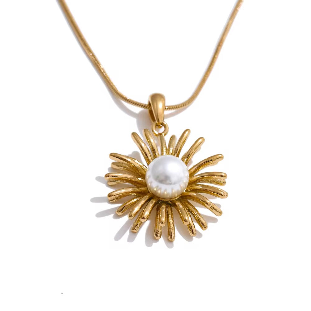 Dalphy Pearl Necklace
