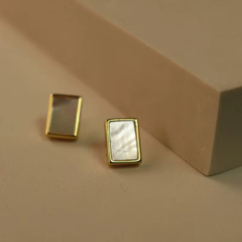 Rosa Shell Stud