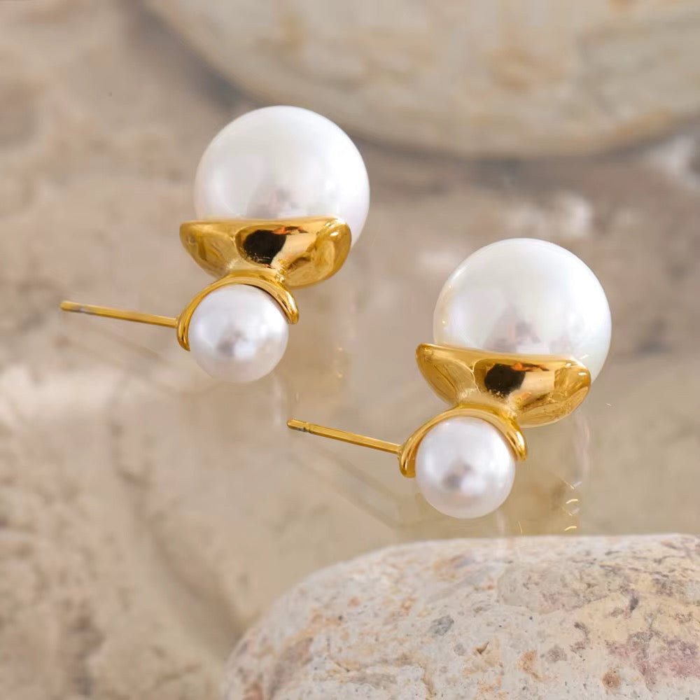 Veya Pearl Earrings