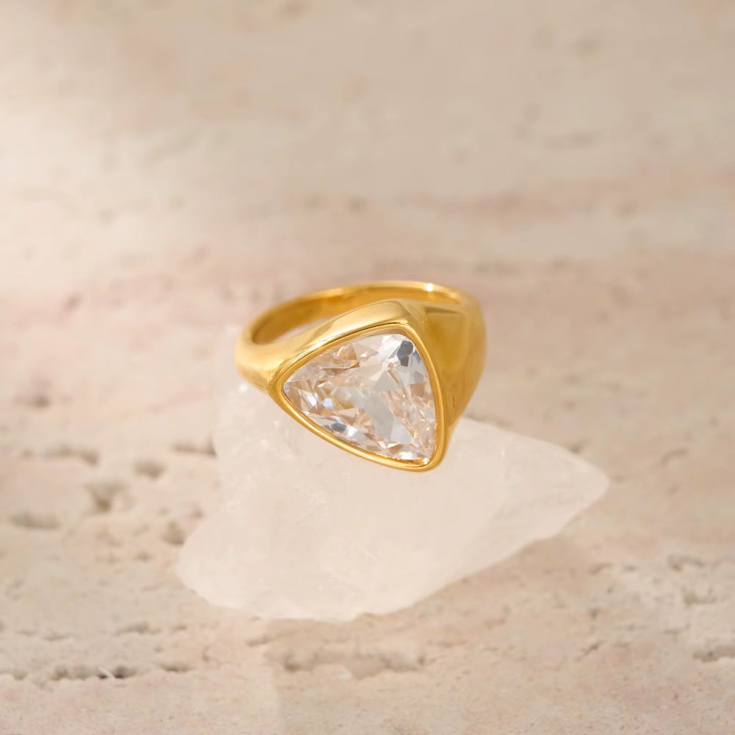 Zinnara Ring