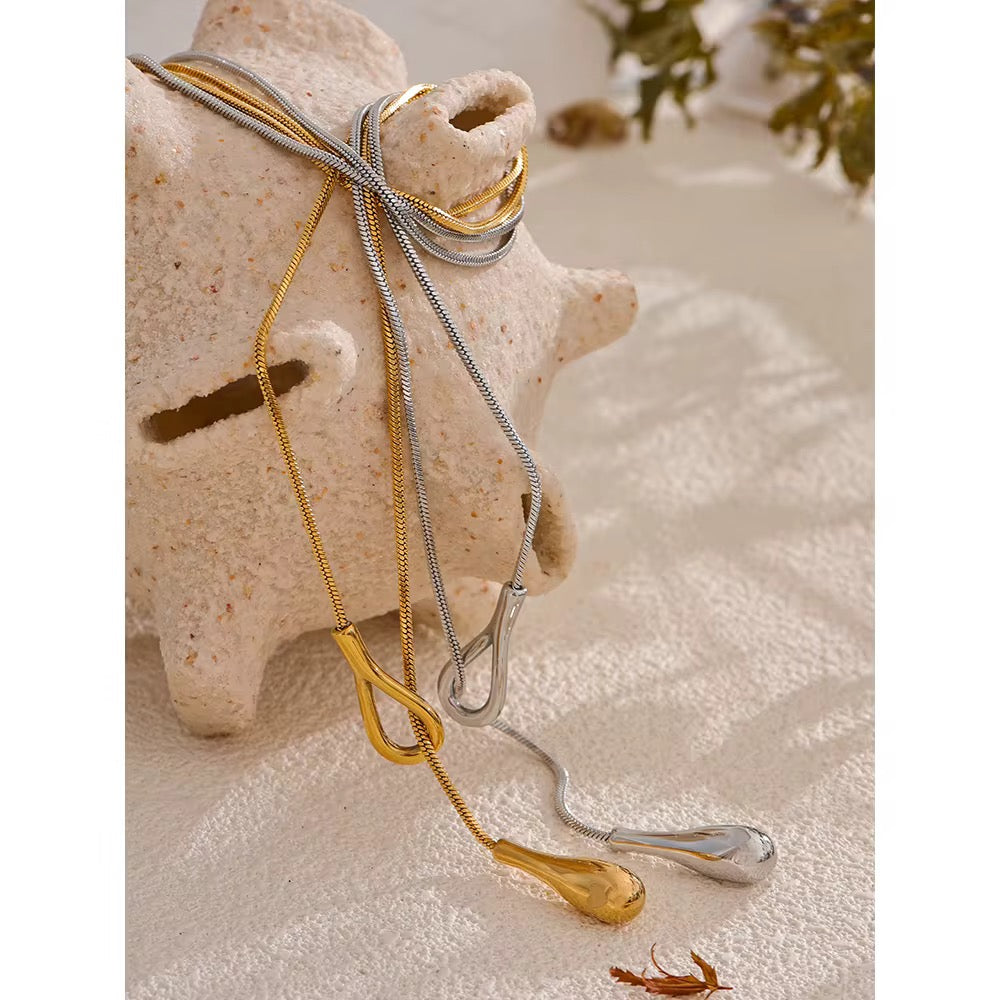 Aira Lariat Necklace