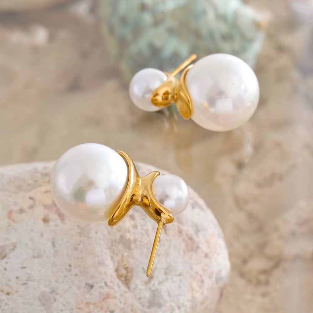 Veya Pearl Earrings
