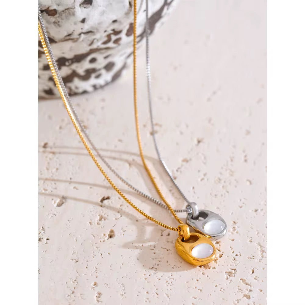 Opalyn Shell Necklace