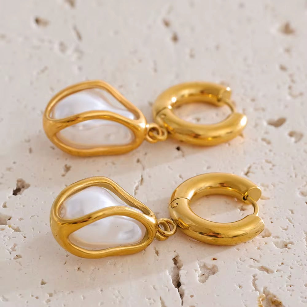 Arielle Pearl Earrings