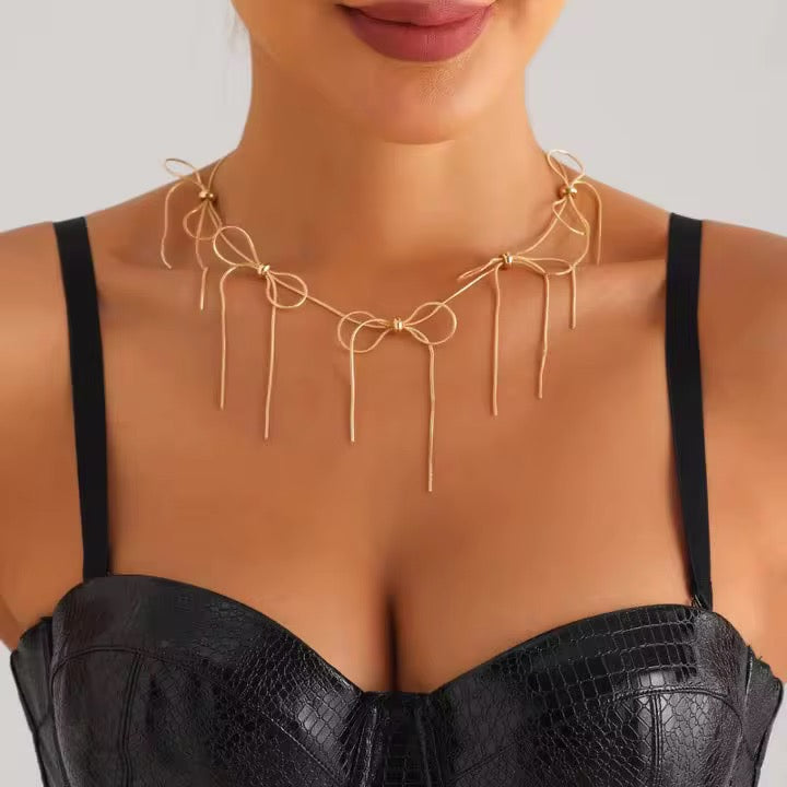 Knot me Necklace