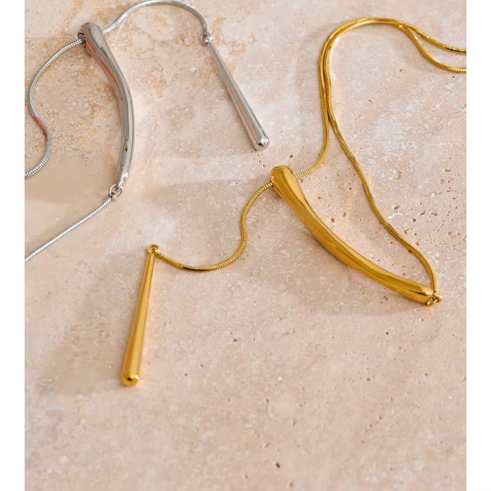 Amaris Lariat Necklace