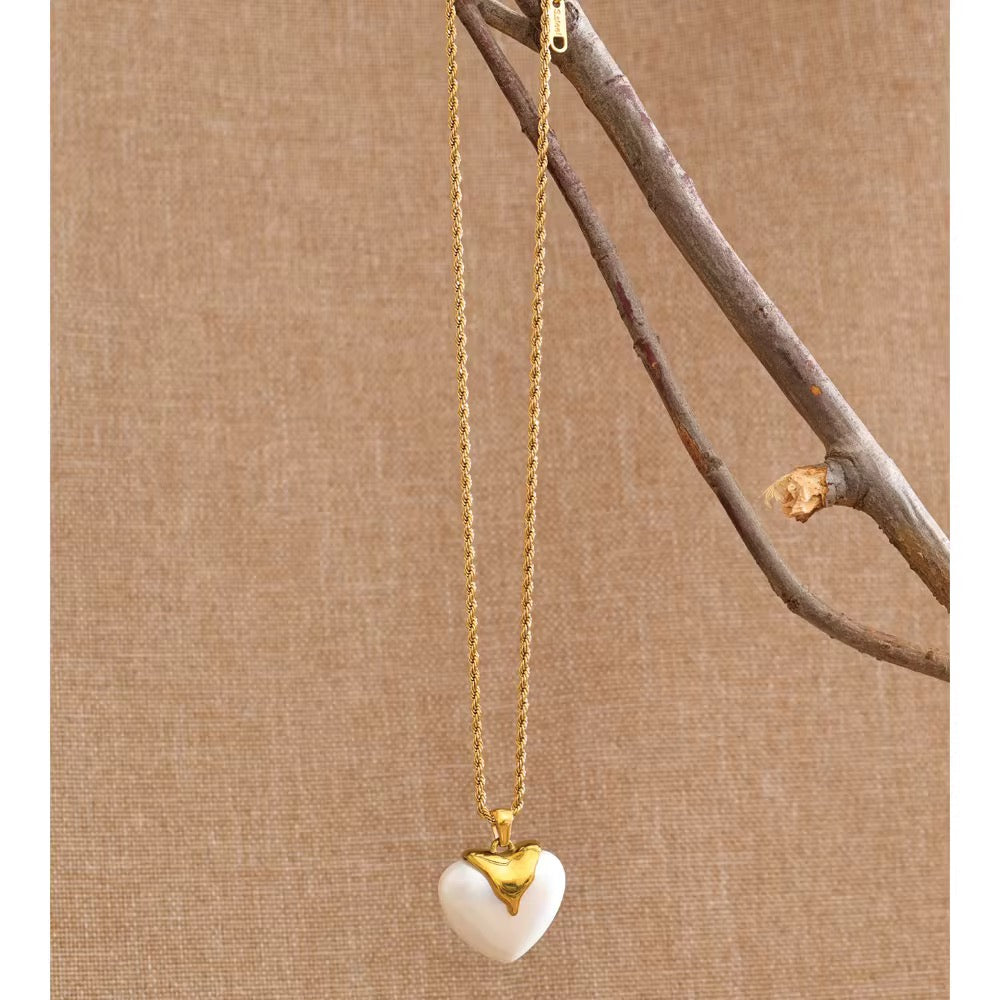 Noor Pearl Necklace