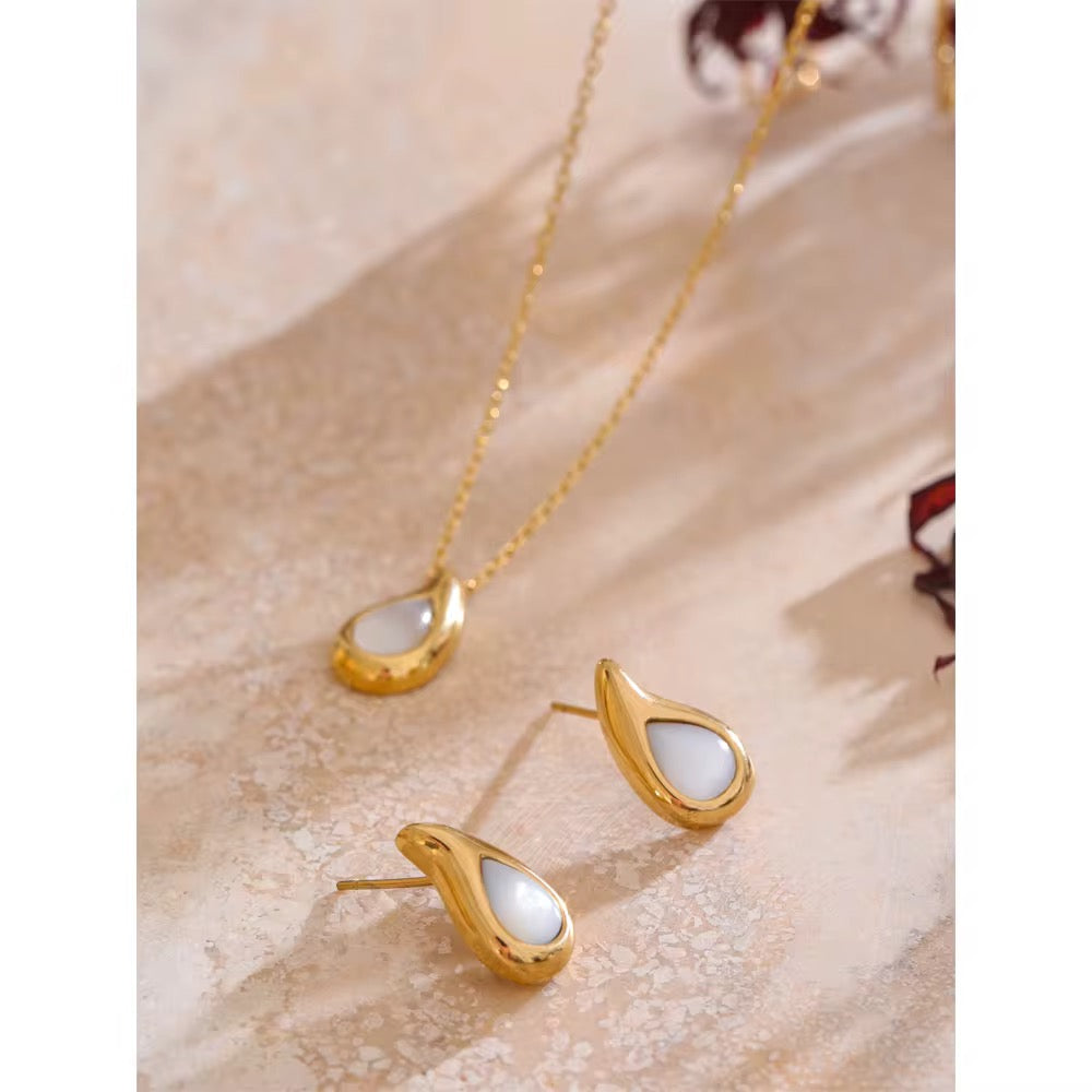 Aisha Shell Earrings