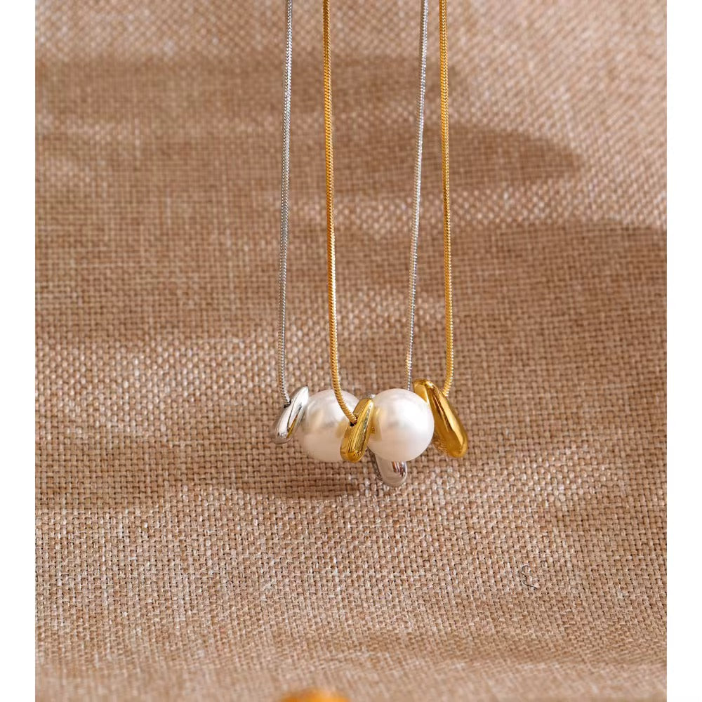Vesper Pearl Necklace