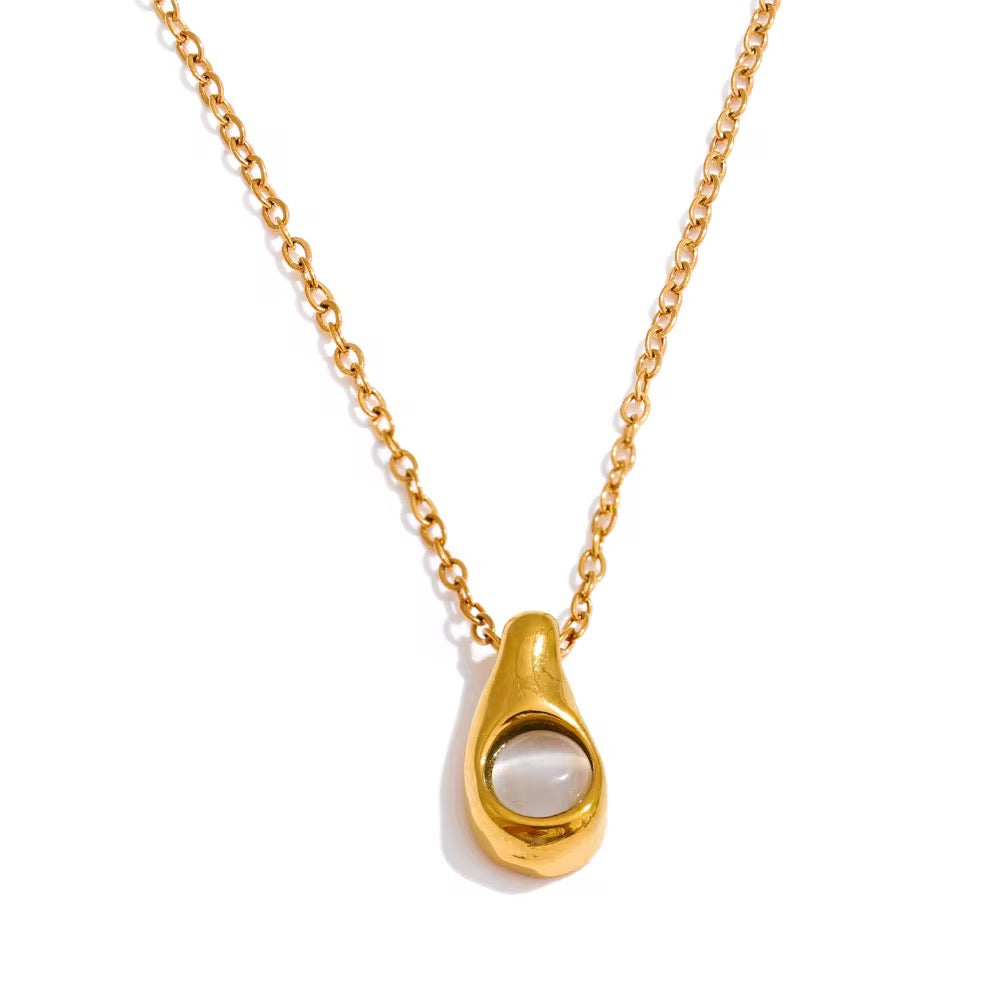 Clarette Shell Necklace