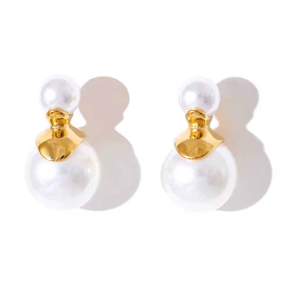 Veya Pearl Earrings
