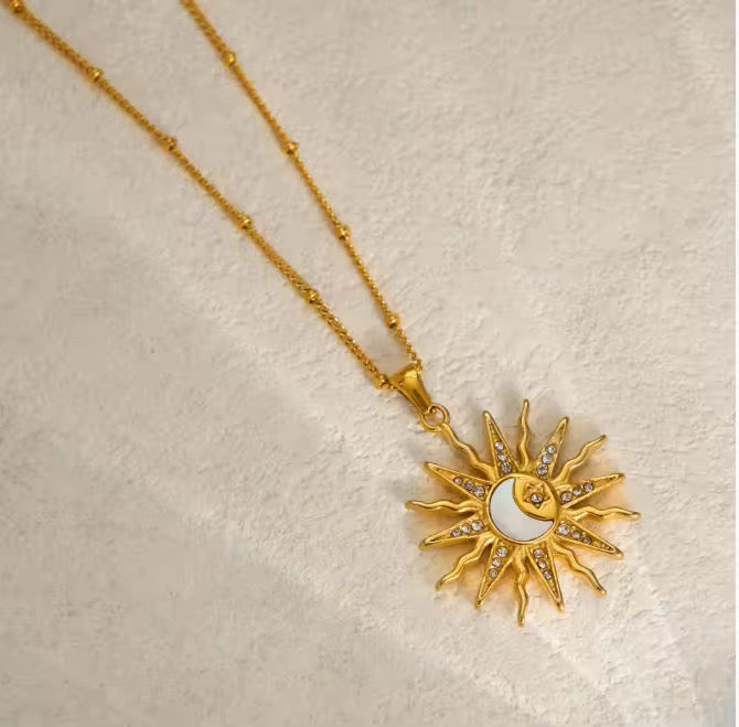 Alyra Necklace