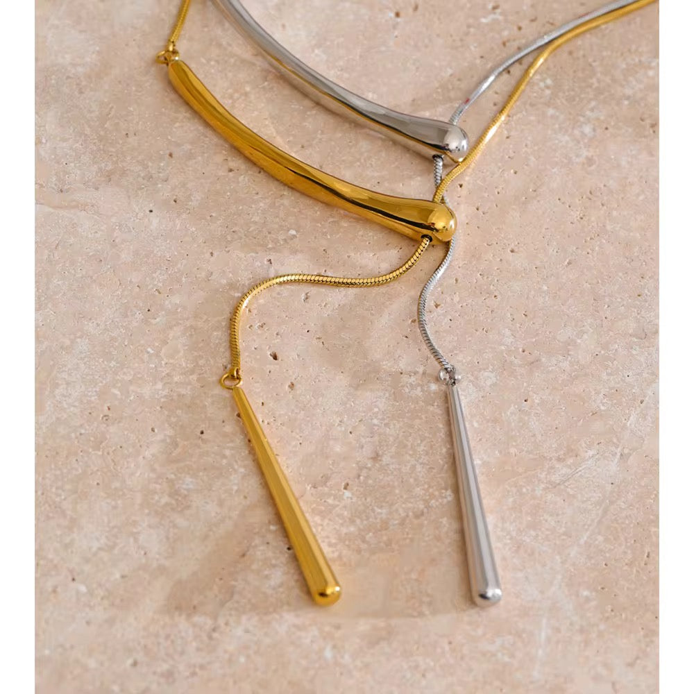 Amaris Lariat Necklace