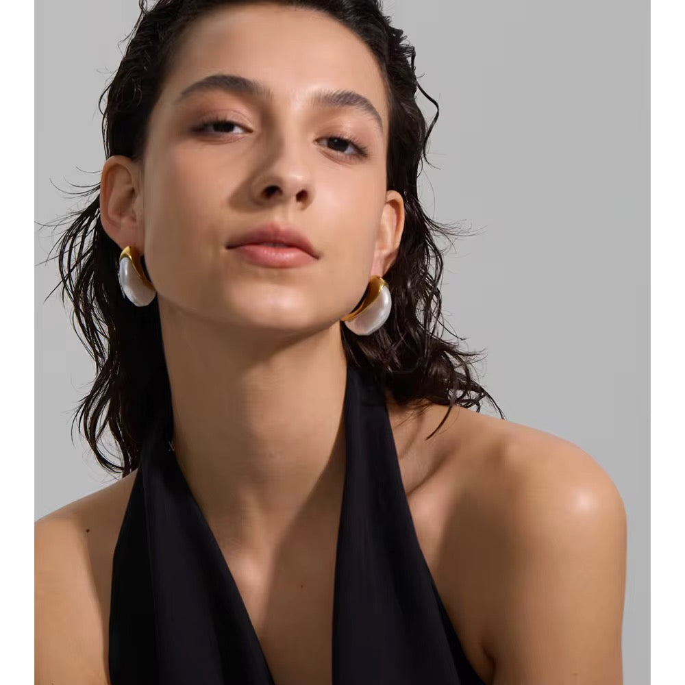 Samira Pearl Earrings
