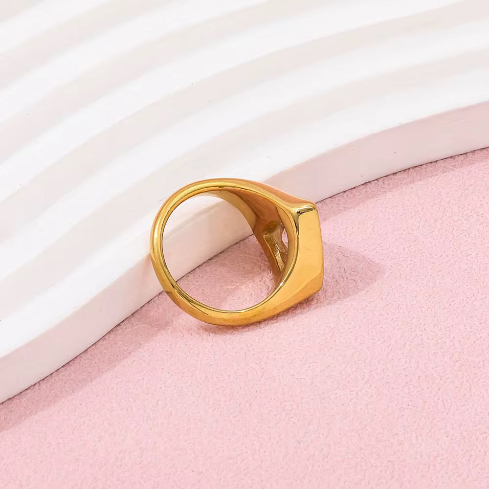 Zinnara Ring