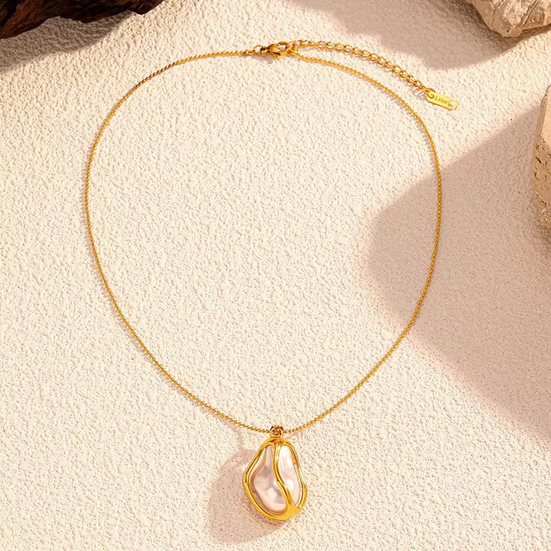 Arielle Pearl Necklace