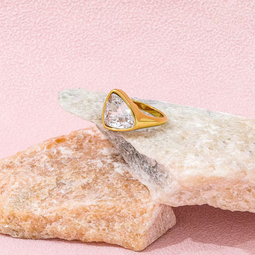 Zinnara Ring